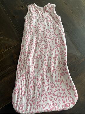 Kyte Baby Sakura Leopard Bamboo Sleep Sack Size Small 1.0 Tog